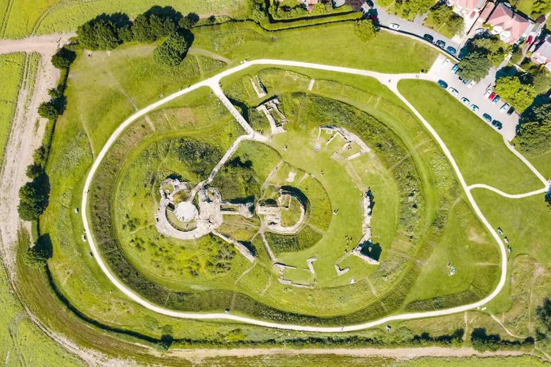 Ruins Underfoot: Poverty Point, Serpent Mound, and the Surprise of Scale (Image Credits: Unsplash)