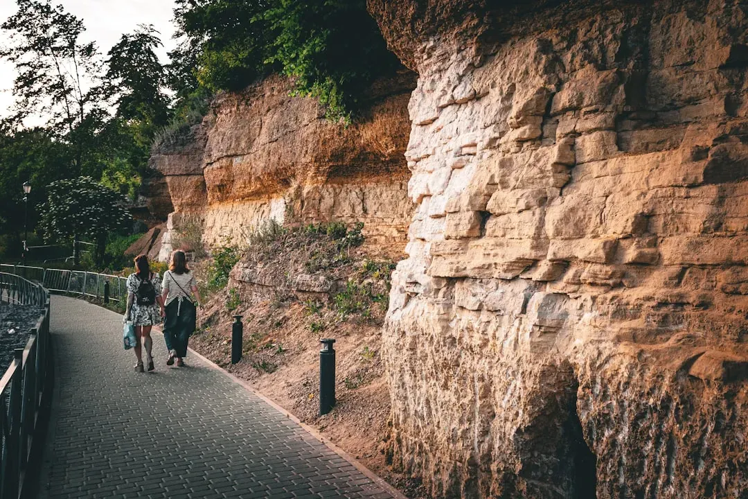 How You Can Spot the Hints of Vanished Peaks Around You (Image Credits: Unsplash)