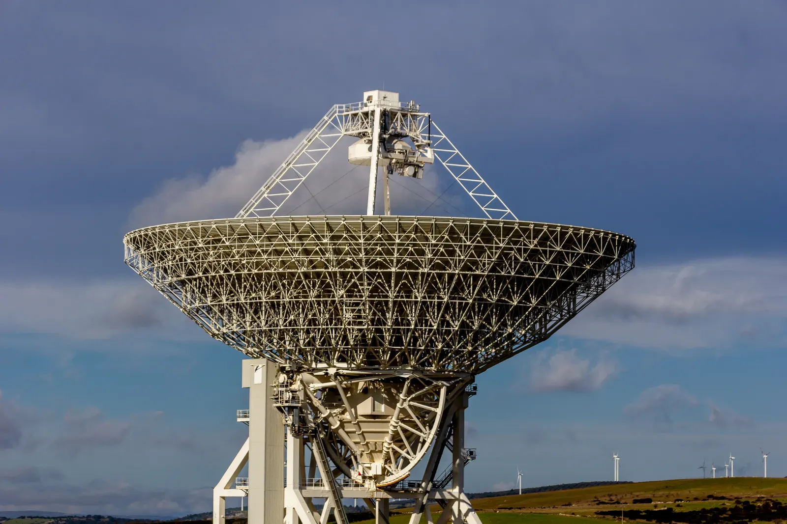How SETI Listens for Alien Signals (Image Credits: Wikimedia)
