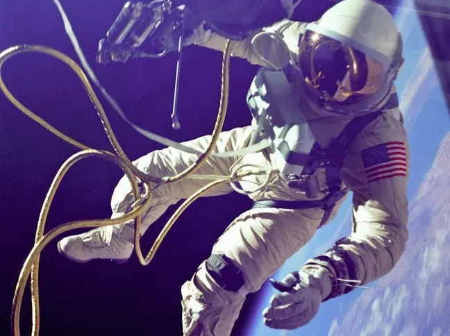 2. Time Really Does Move Differently for Astronauts (Image Credits: Pexels)