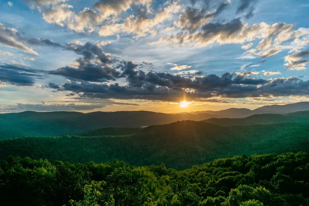 Appalachian Mountains: Ancient Giants Worn Nearly Flat (Image Credits: Unsplash)