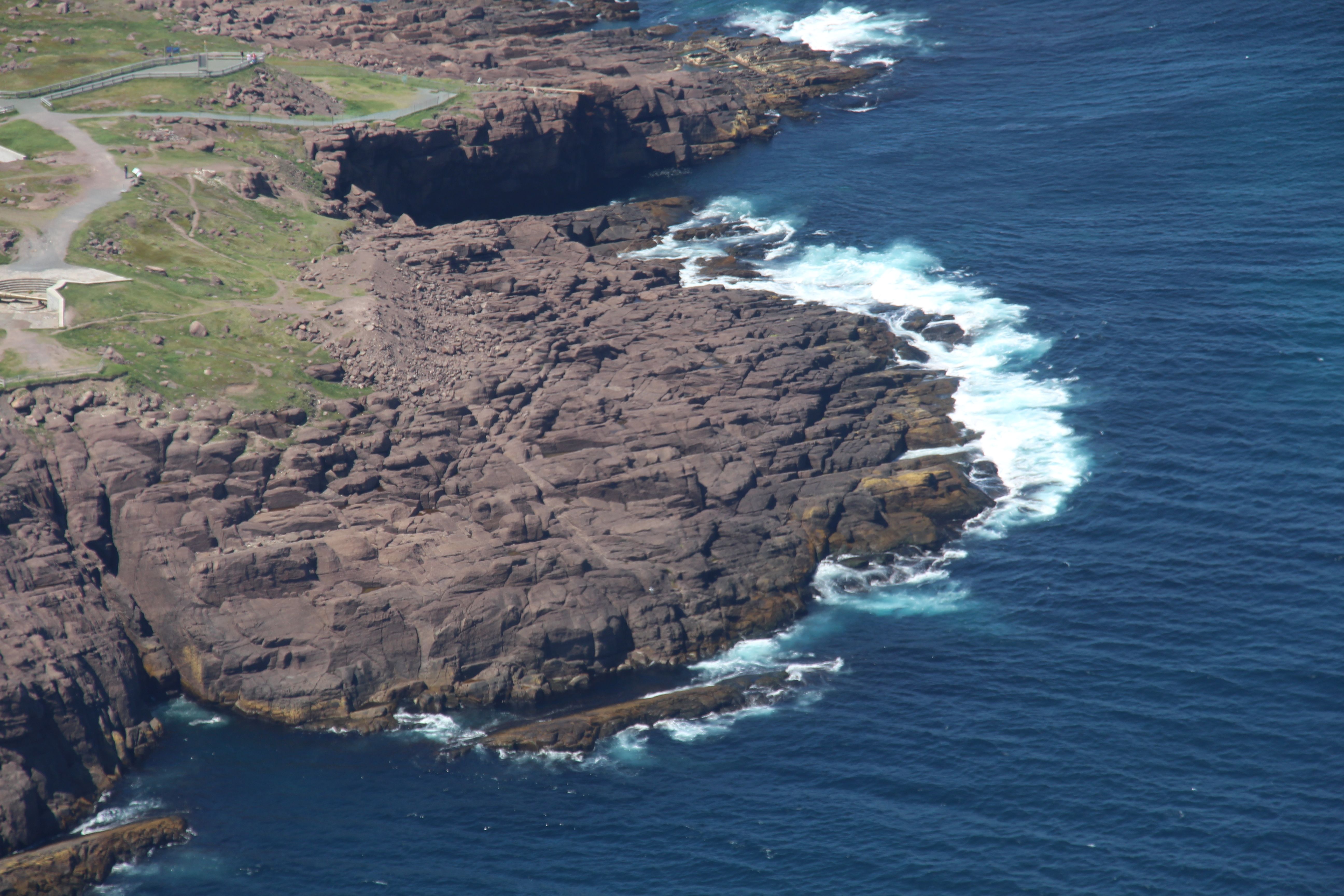 Cancer (June 21 - July 22): The Labrador Current's Nurturing Flow (Image Credits: Wikimedia)