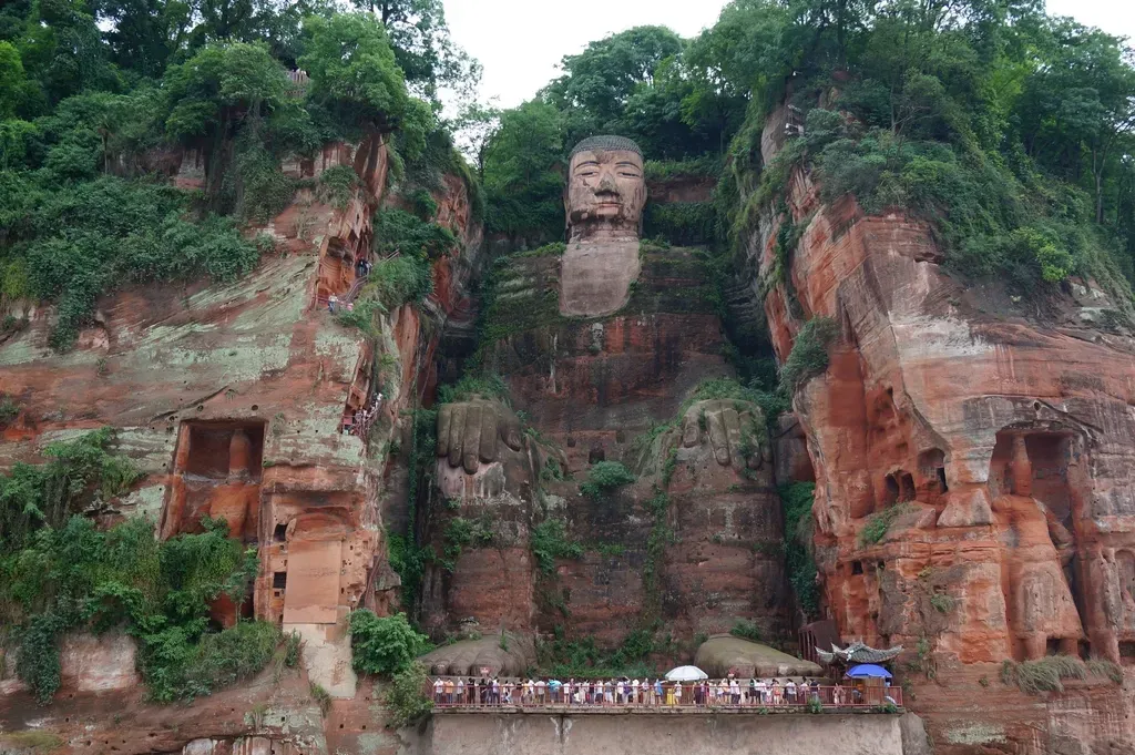 8. The Leshan Giant Buddha: A Statue with a Hidden Engineering Secret (Image Credits: Rawpixel)