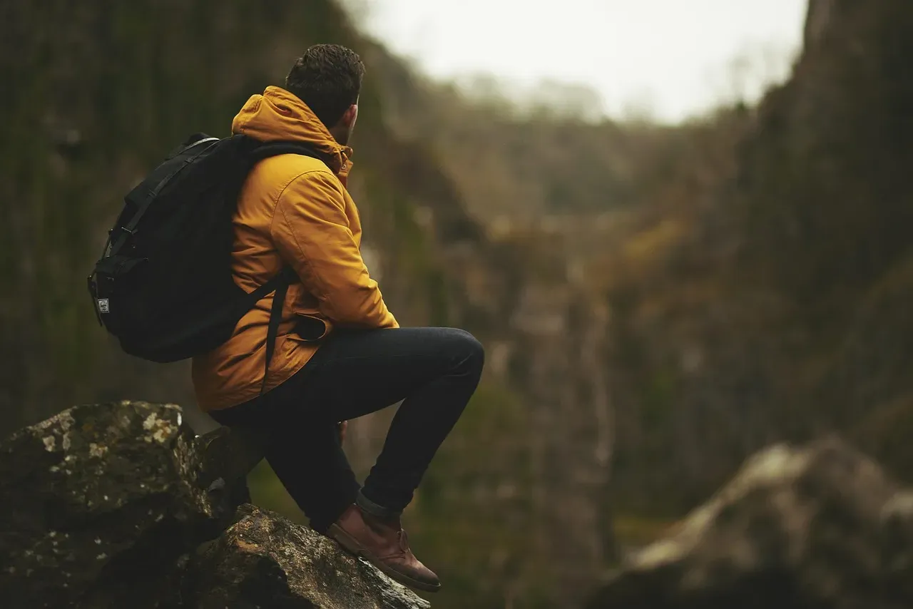 3. The Experienced Outdoorsperson Who Should Have Known Better (Image Credits: Pixabay)
