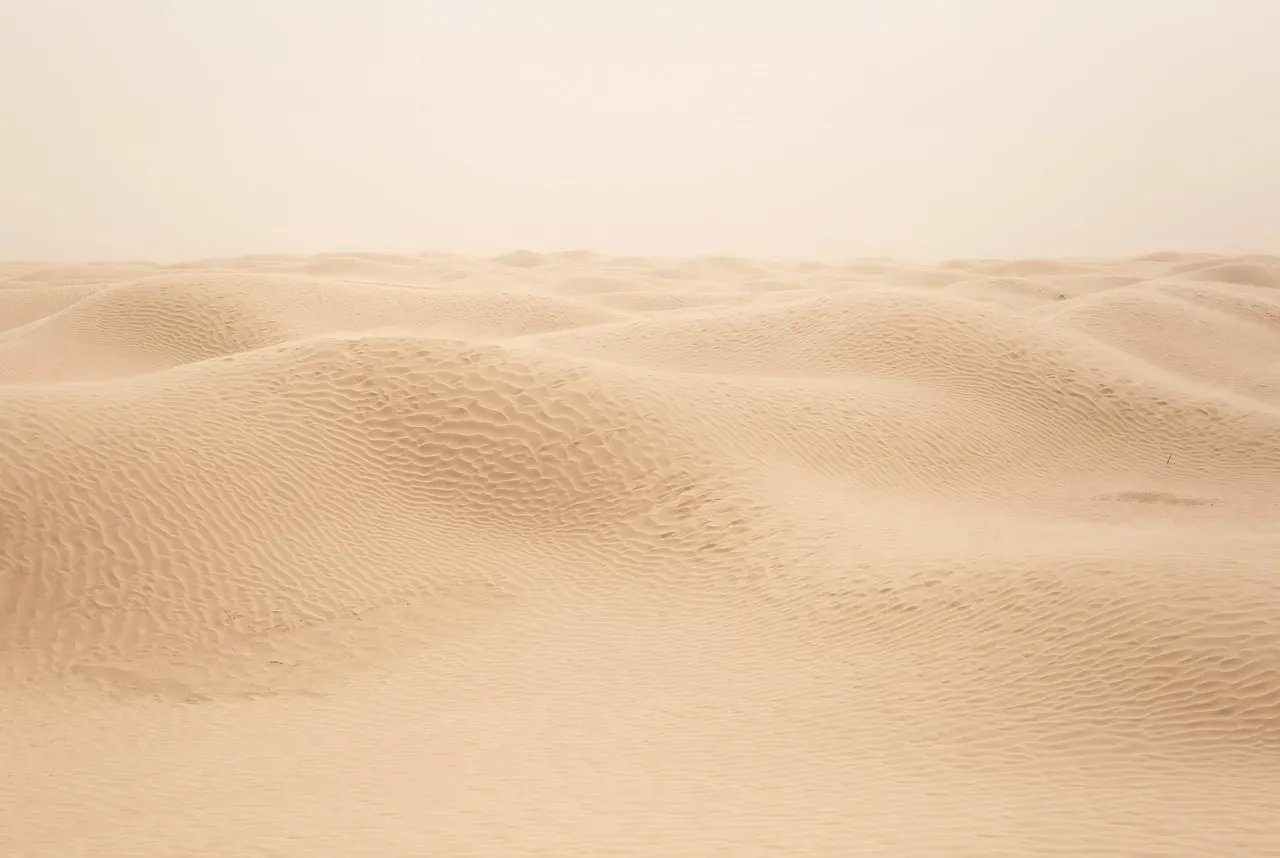 Singing Sand Dunes: The Desert's Strange Symphony (Image Credits: Pixabay)