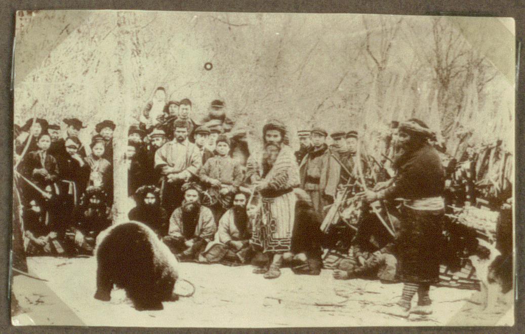 The Bear Ceremony Explained Without the Myths (Image Credits: Wikimedia)