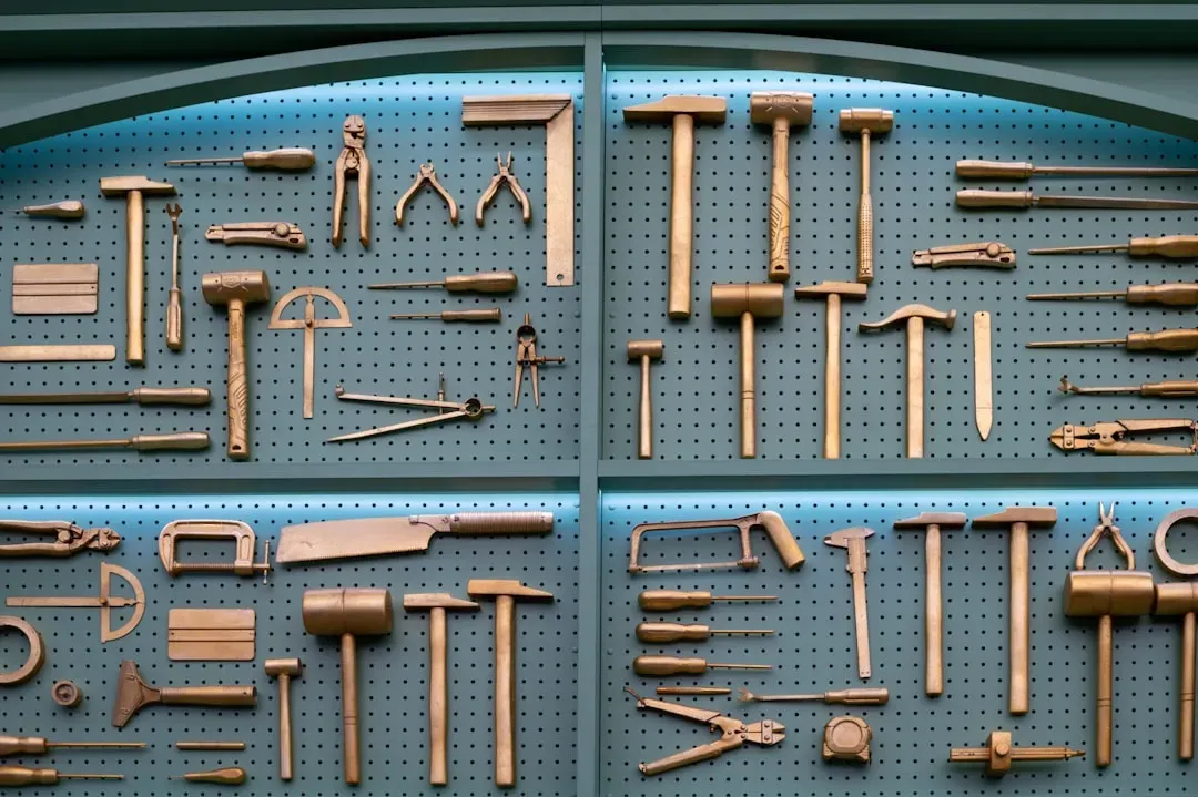 Ancient Surgery and Medical Tools: Cutting-Edge Care Without Modern Tech (Image Credits: Unsplash)