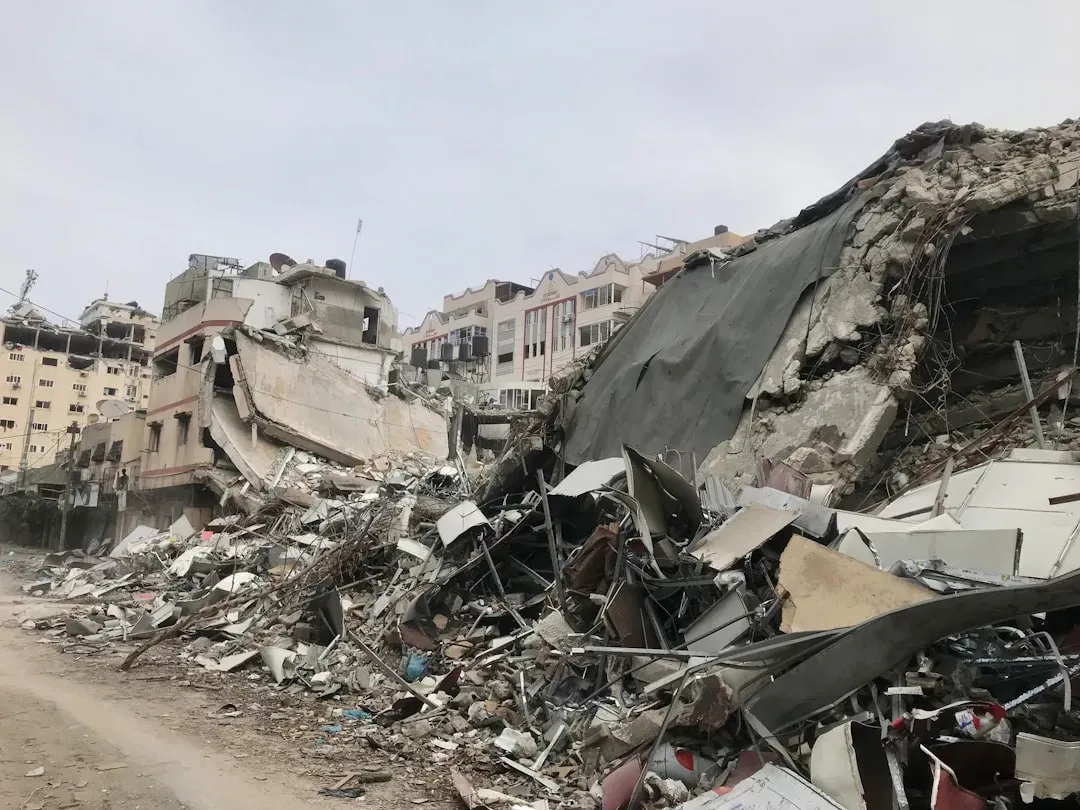 What USGS Actually Says About Future Mega-Quakes (Image Credits: Unsplash)