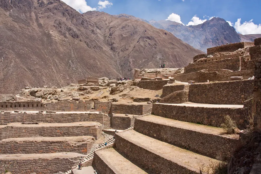 Ollantaytambo: Terraces and Megaliths In Perfect Formation (MacJewell, Flickr, CC BY 2.0)