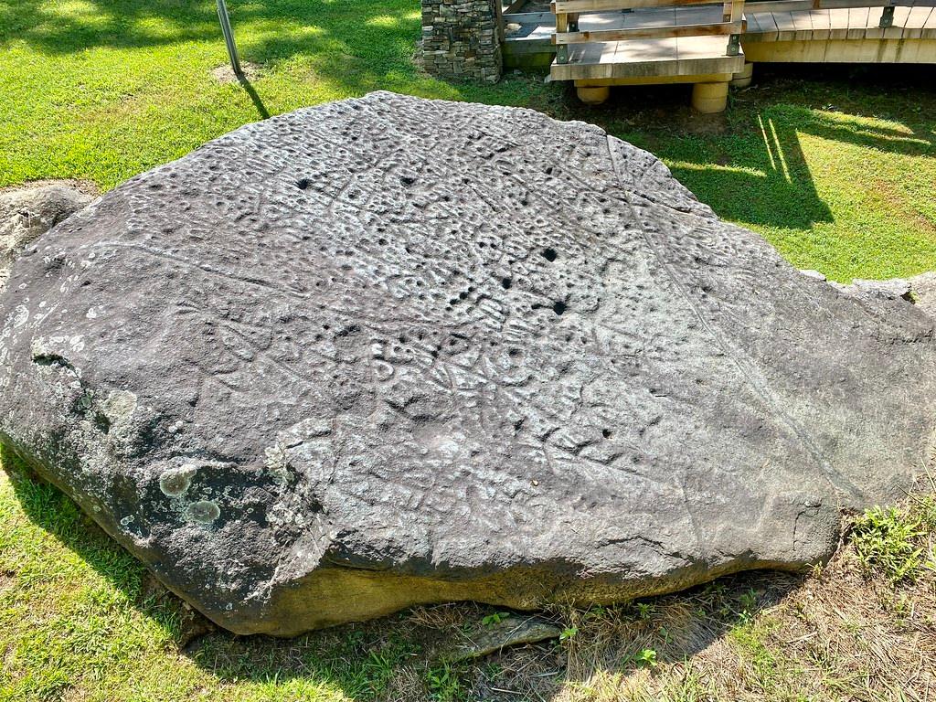 Judaculla Rock: Ancient Messages in Stone (Image Credits: Flickr)