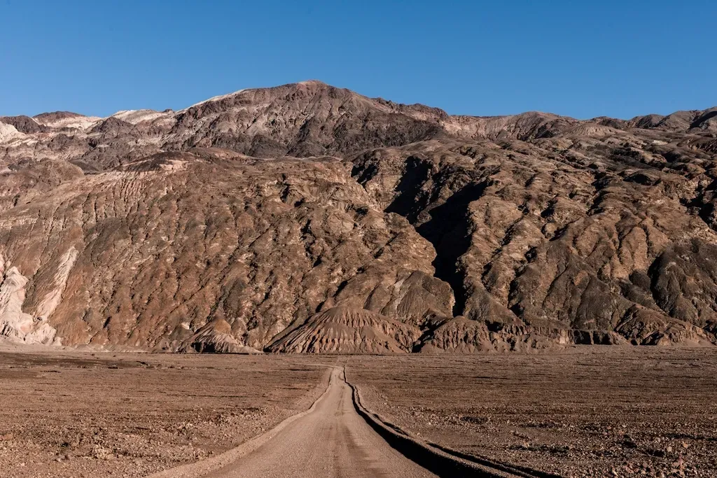 Climate Change, Heat Extremes, and the Future of Moving Rocks (Image Credits: Rawpixel)
