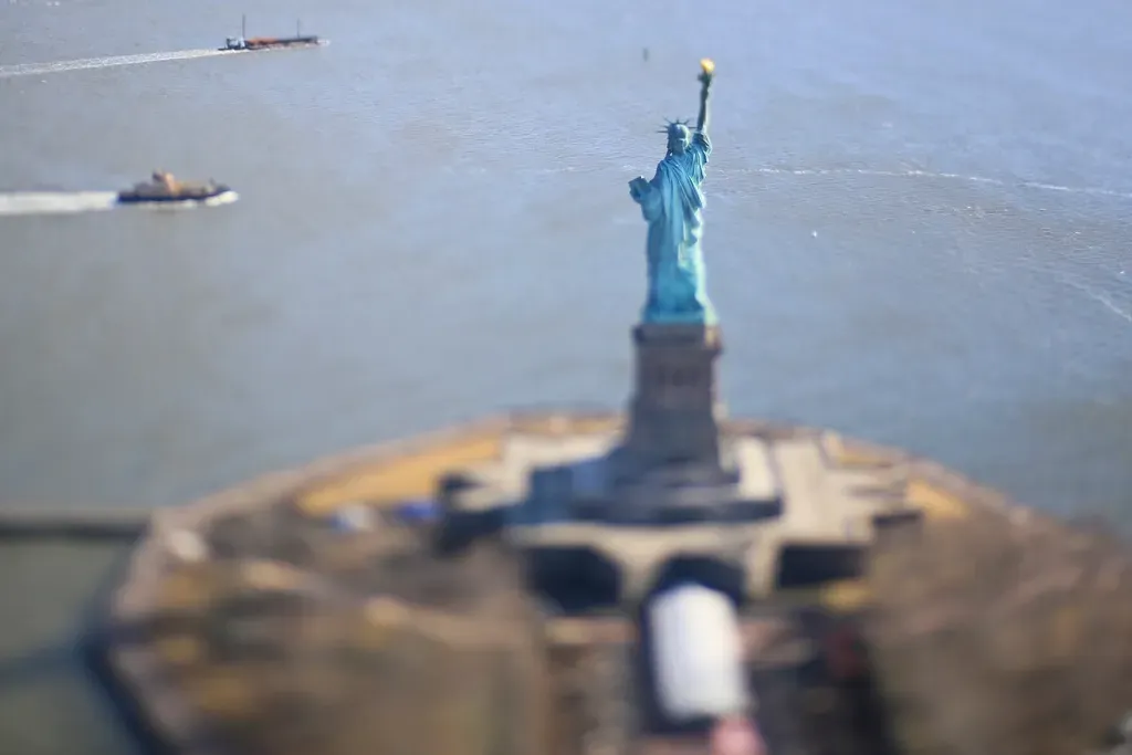 An Icon in a Rising Sea: How Climate Change Makes Sinking Matter More (Image Credits: Rawpixel)