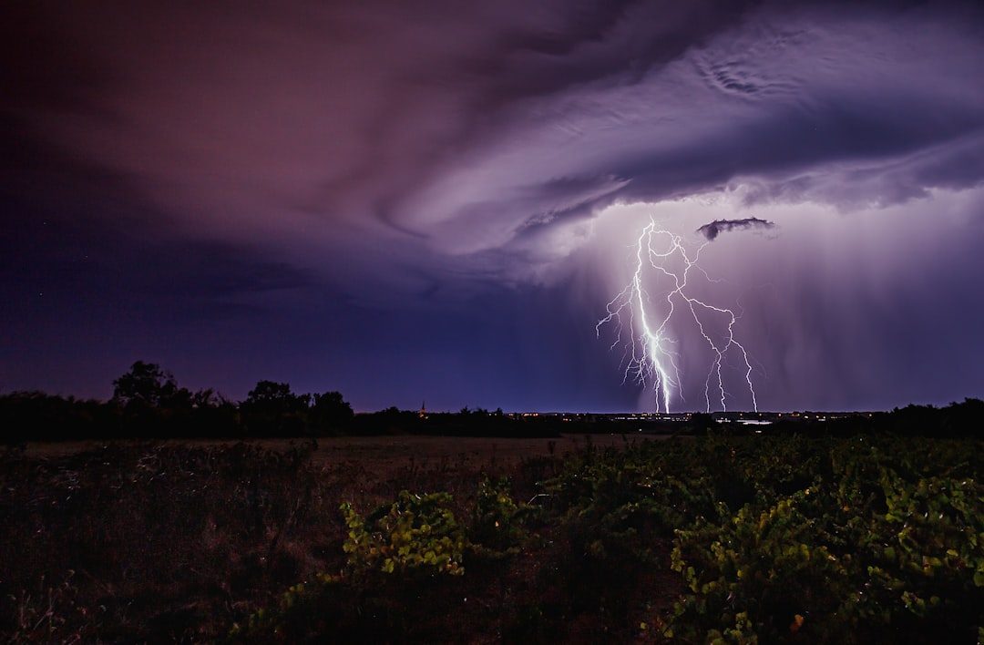 The Atmospheric Ingredients: Moisture, Instability, and Lift (Image Credits: Unsplash)