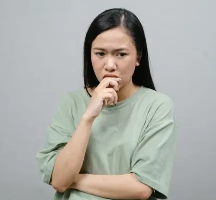 6. Sudden Confusion, Trouble Focusing, or Feeling “Not Like Yourself” (Image Credits: Pexels)