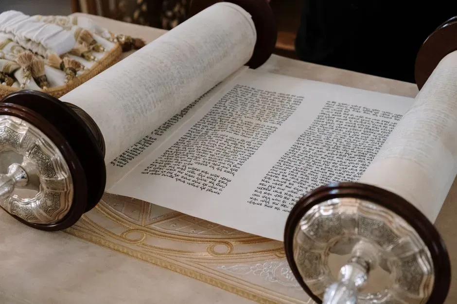 #11 - The “Chronicle of the Kings” Hiding Behind Samuel-Kings (Image Credits: Pexels)