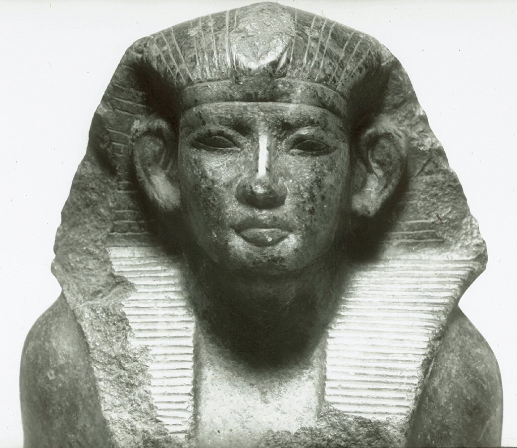 Buried in Plain Sight: Some Pharaohs Were Erased on Purpose (Image Credits: Wikimedia)