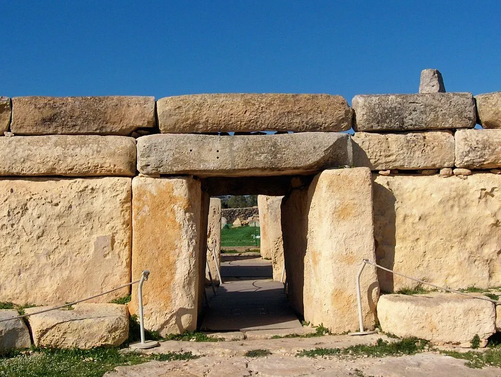 #6 - Malta's Road Project Halted by a Rock-Cut Mystery (foxypar4, Flickr, CC BY 2.0)