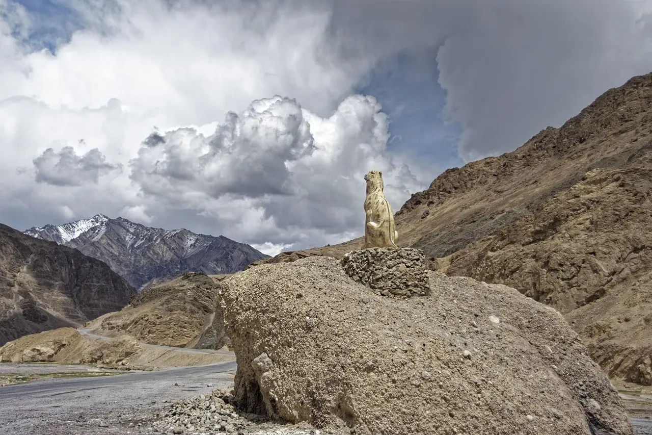 Climate Change Is Redrawing the Mountain Map (Image Credits: Pixabay)