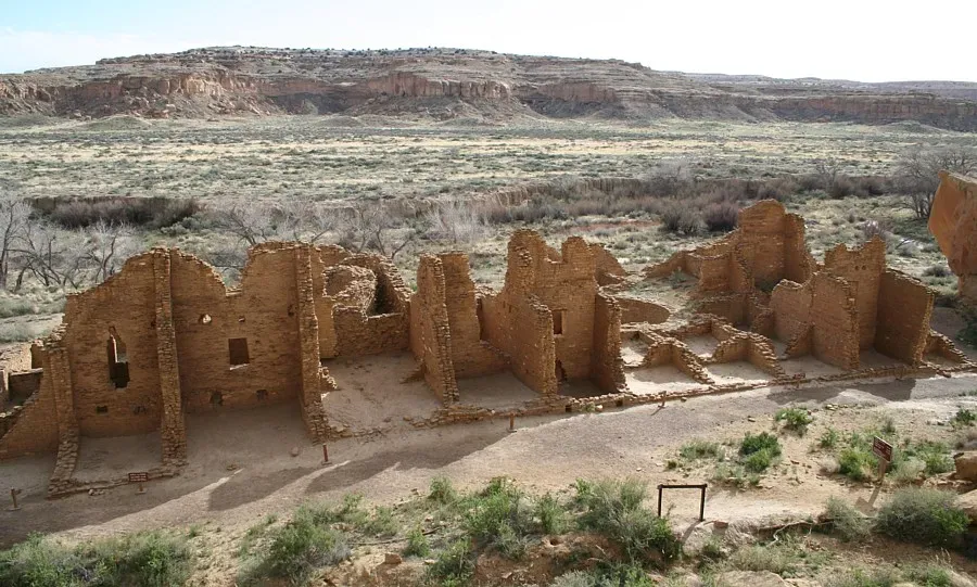 Chaco Canyon's Mysterious Great Houses and Impossible Road System (Image Credits: Wikimedia)