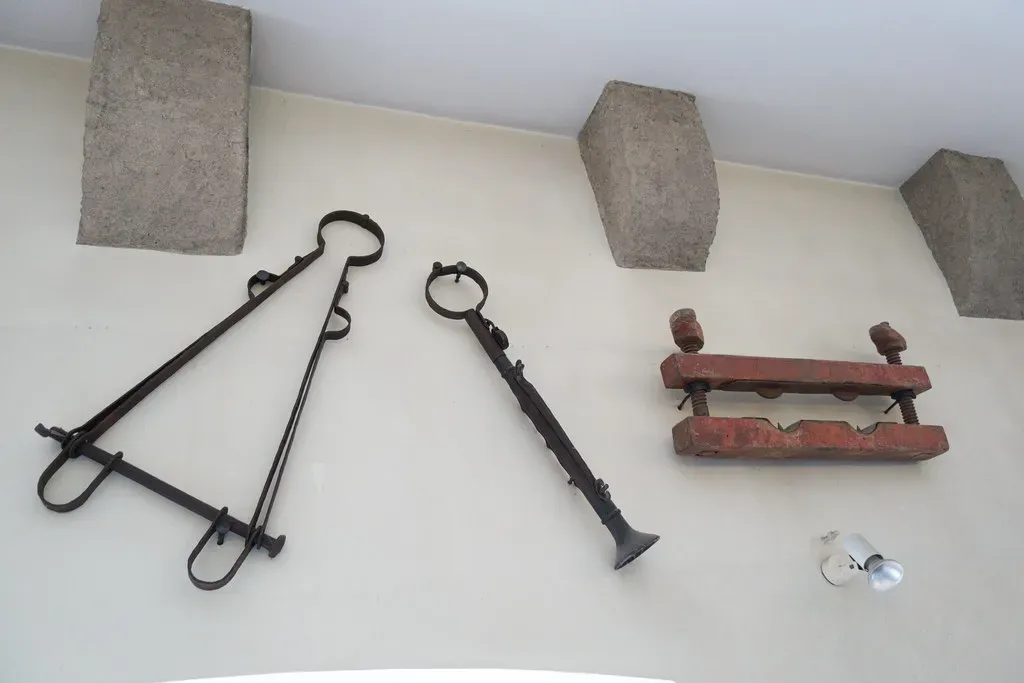 7. Graphic Instruments Of Torture And Execution (quinet, Flickr, CC BY 2.0)