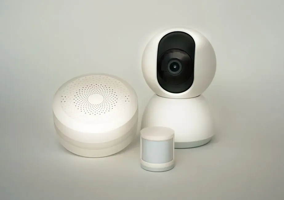 3. Motion-Activated Alarms and Sirens (Image Credits: Pexels)