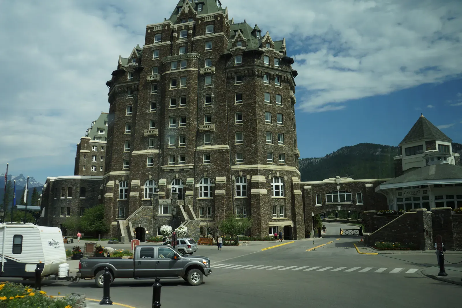 Room 873 at the Banff Springs Hotel (Image Credits: Wikimedia)