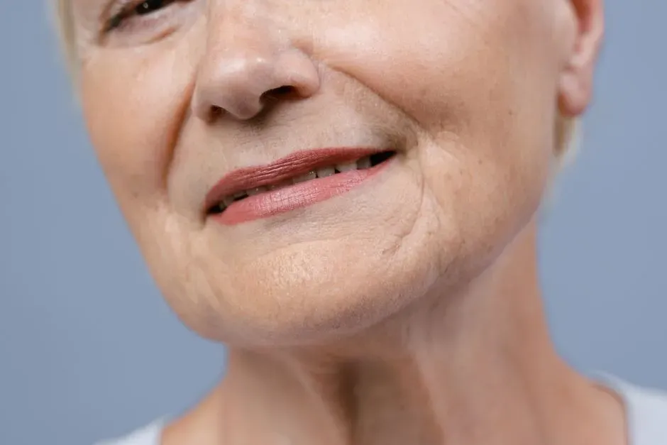 9. A Lopsided Face or Sudden Change in Your Smile (Image Credits: Pexels)