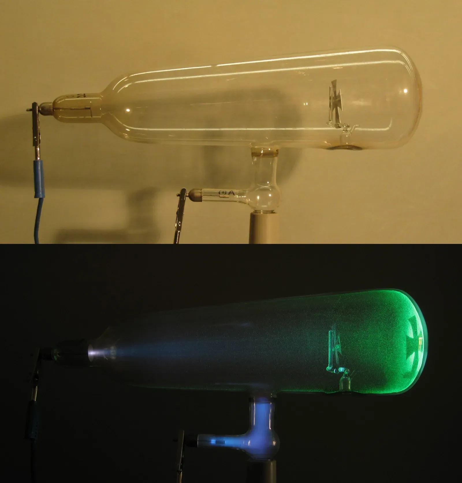 #5 - Light Slows Down in Glass, But Not Because It's Tired (By D-Kuru, CC BY-SA 3.0 at)