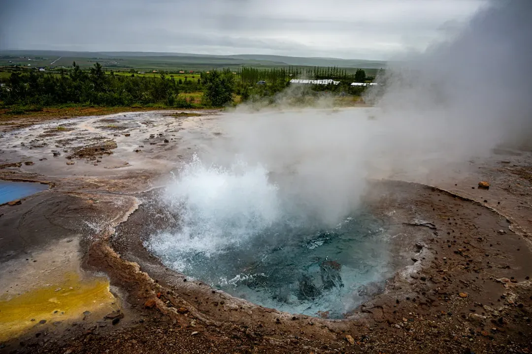 Life in Boiling Acid: The Heat-Loving Extremists (Image Credits: Unsplash)