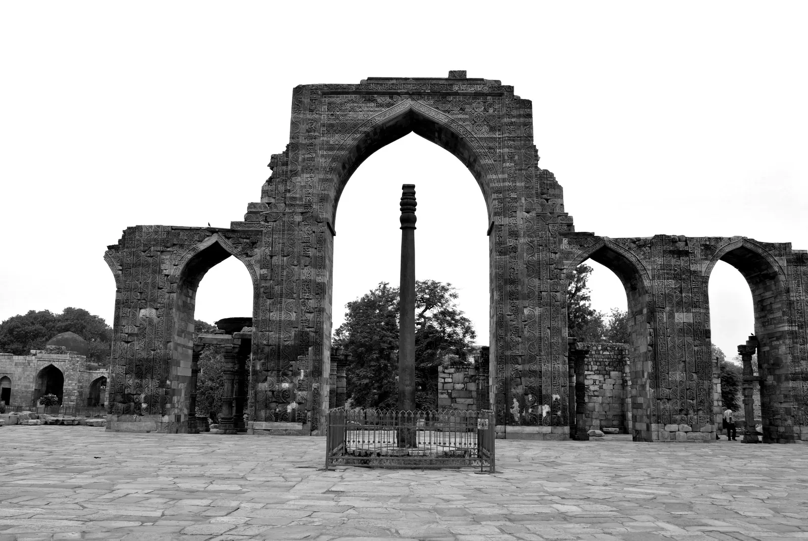 The Iron Pillar of Delhi: Rust-Proof Metal From 1,600 Years Ago (Image Credits: Wikimedia)