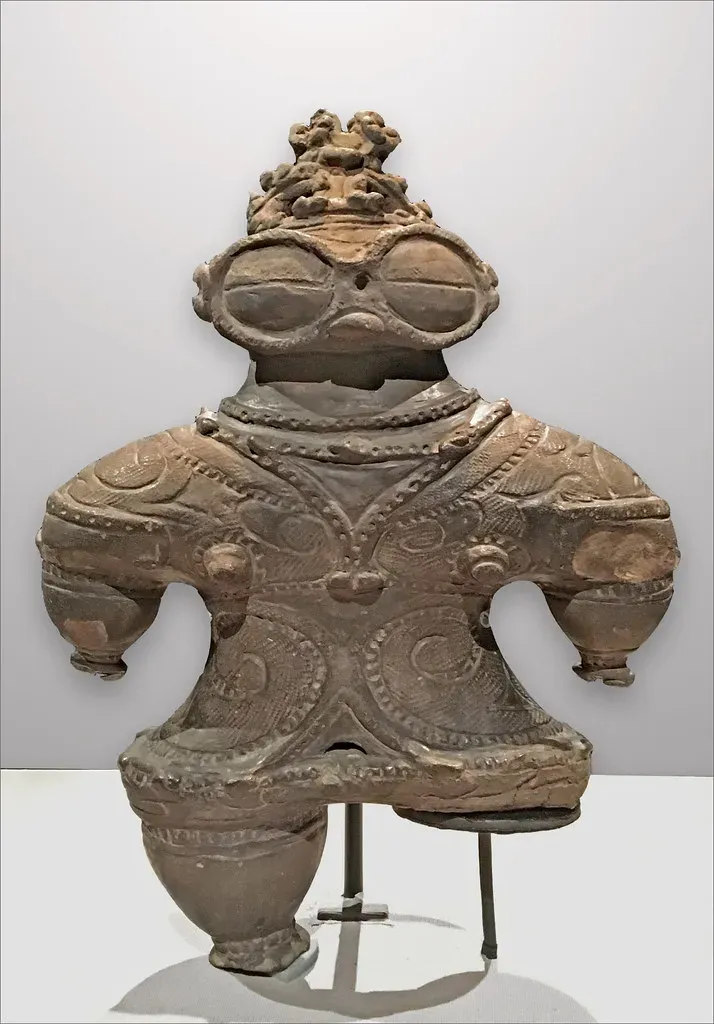 #11 - Japan's Goggle-Eyed Dogū Figurines (dalbera, Flickr, CC BY 2.0)
