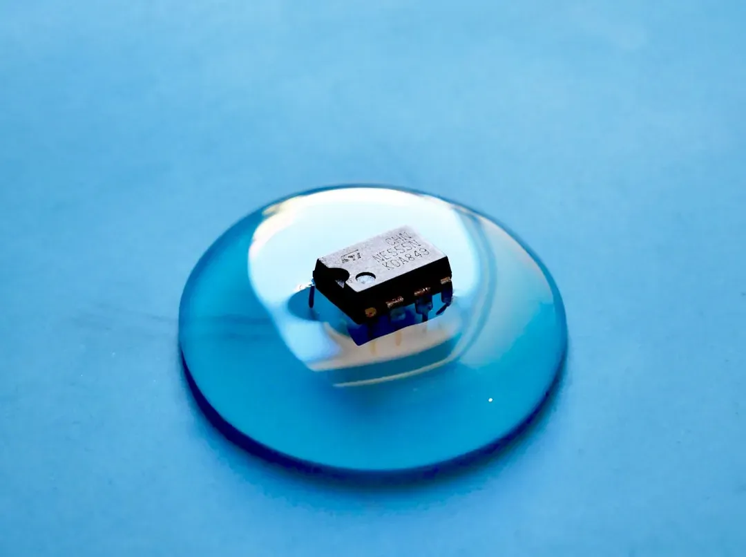 Quantum Sensors in the Body: From Wearables to “Unseeable” Signals (Image Credits: Unsplash)