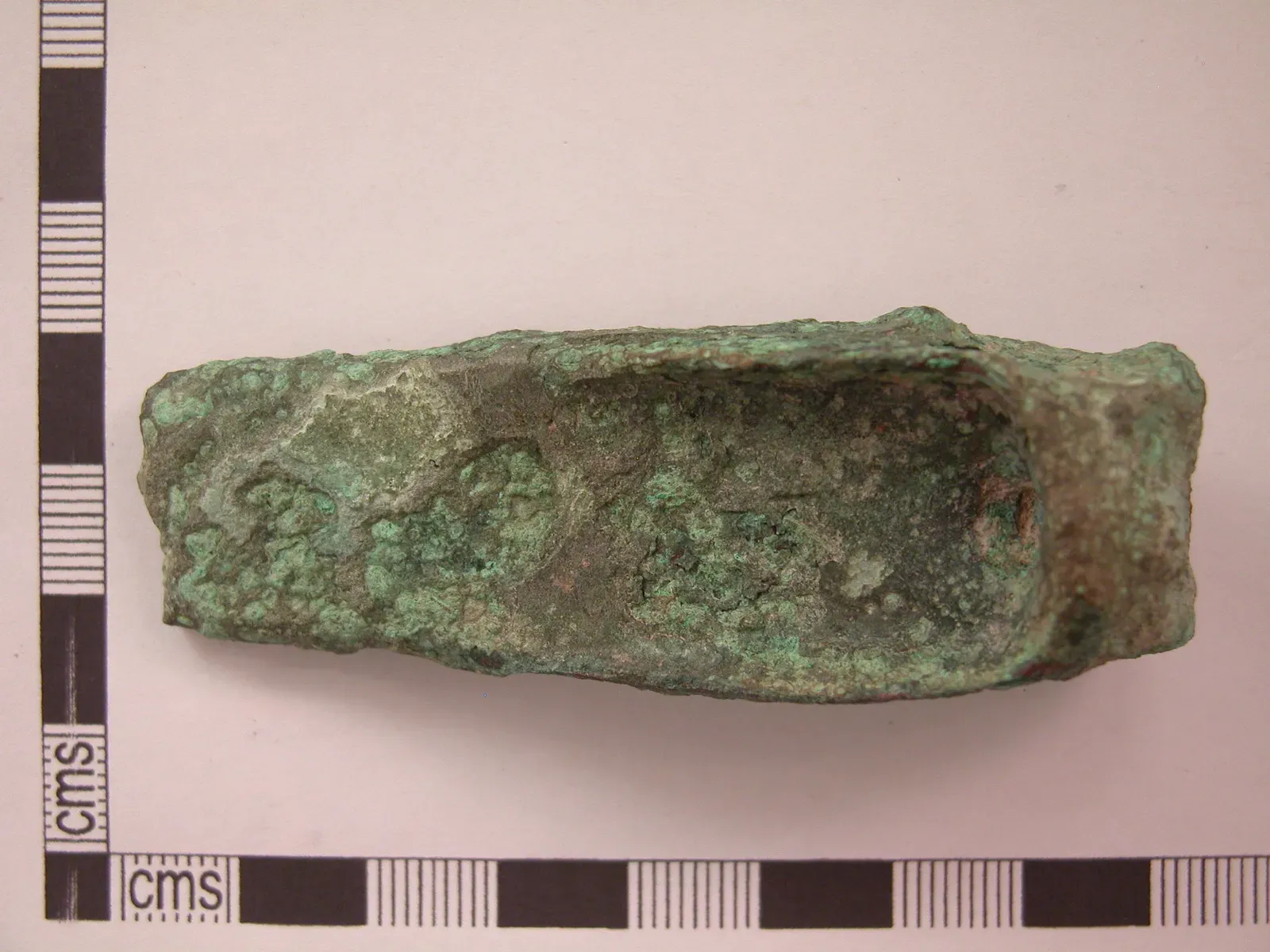 2. The Aluminum Wedge of Aiud Was Probably Just Excavator Debris (By All rights reserved, Geoff Burr, 2012-08-15 19:40:20, CC BY-SA 4.0)