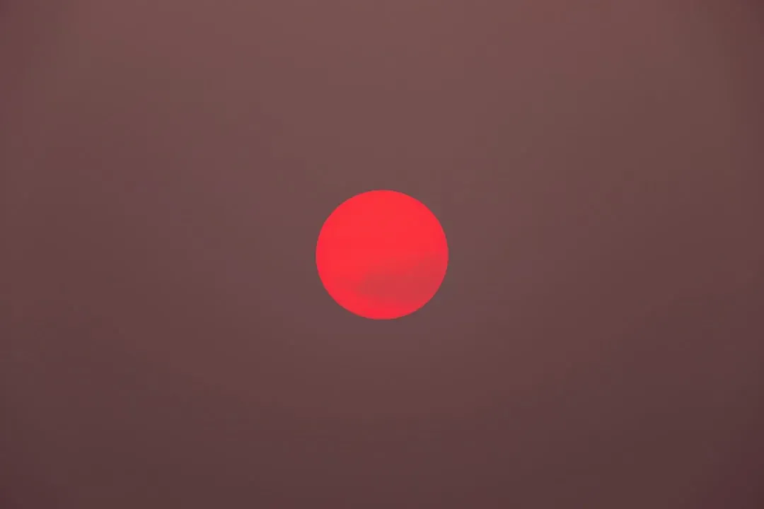 Before the Red Giant Phase, Earth Becomes a Hostile World (Image Credits: Unsplash)