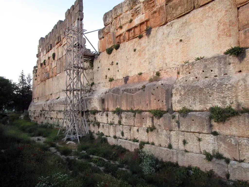 #4 - The Baalbek Trilithon's 800-Ton Stones (Lodo27, Flickr, CC BY-SA 2.0)