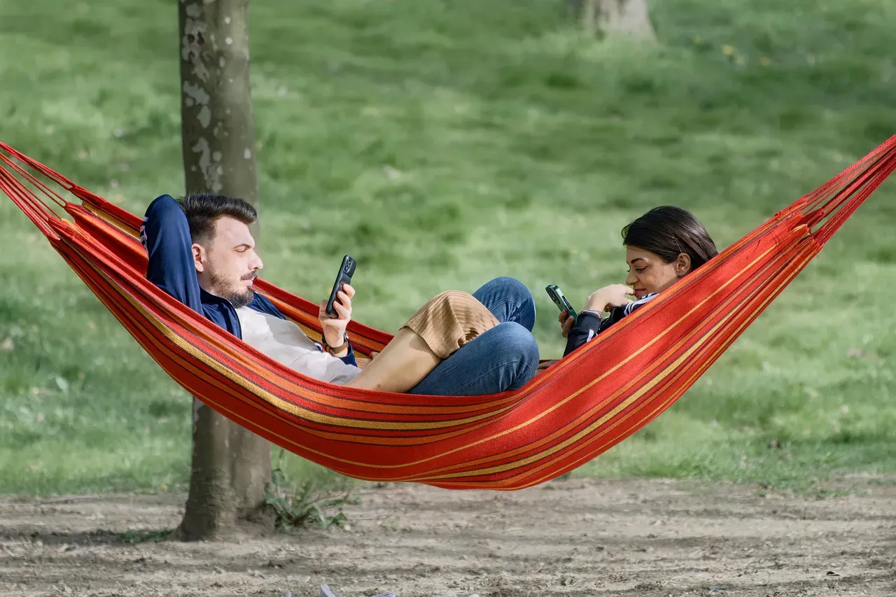 The Hammock: Suspended Comfort and Safety (Image Credits: Pixabay)
