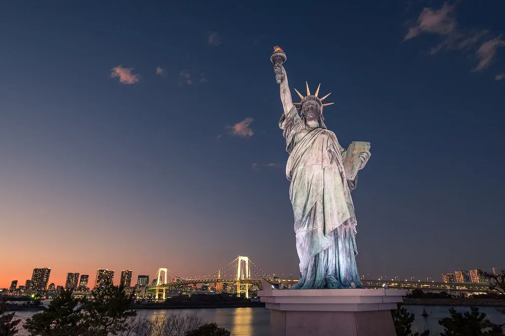 The Shocking Truth: Liberty Island Is Not Standing Still (Giuseppe Milo (www.gmilo.com), Flickr, CC BY 2.0)