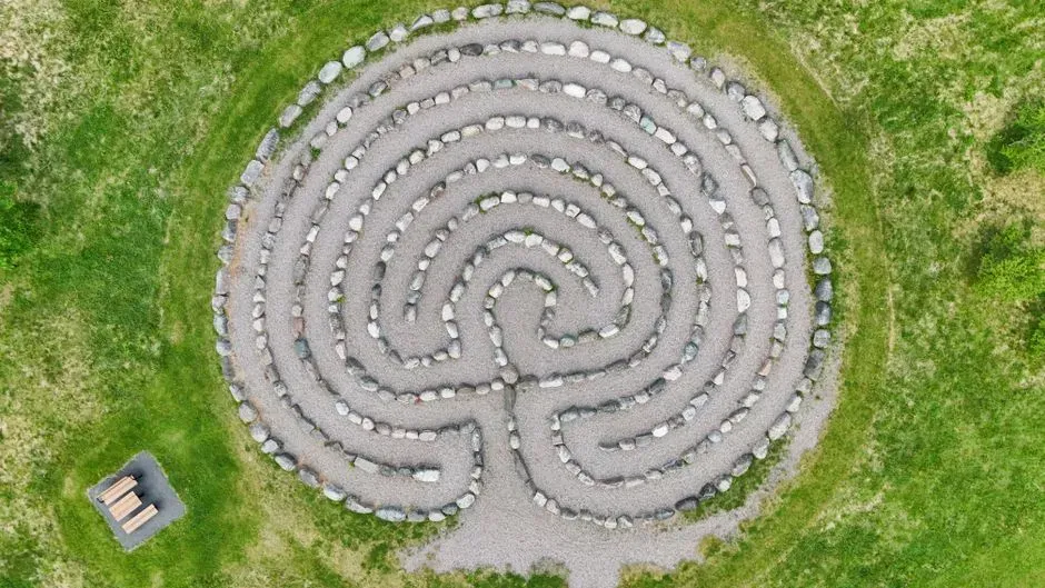 #10 The Labyrinth and Meandering Maze Patterns (Image Credits: Pexels)