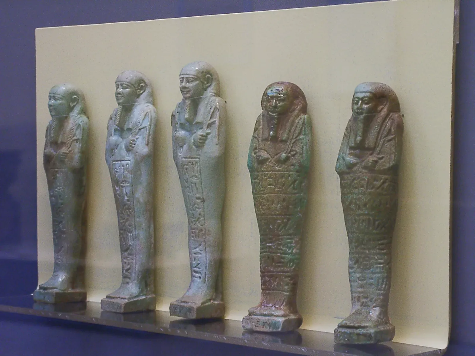 2. The Louvre's Egyptian Ushabti That Only Exists in a Grainy Photograph (By HoremWeb, CC BY-SA 4.0)