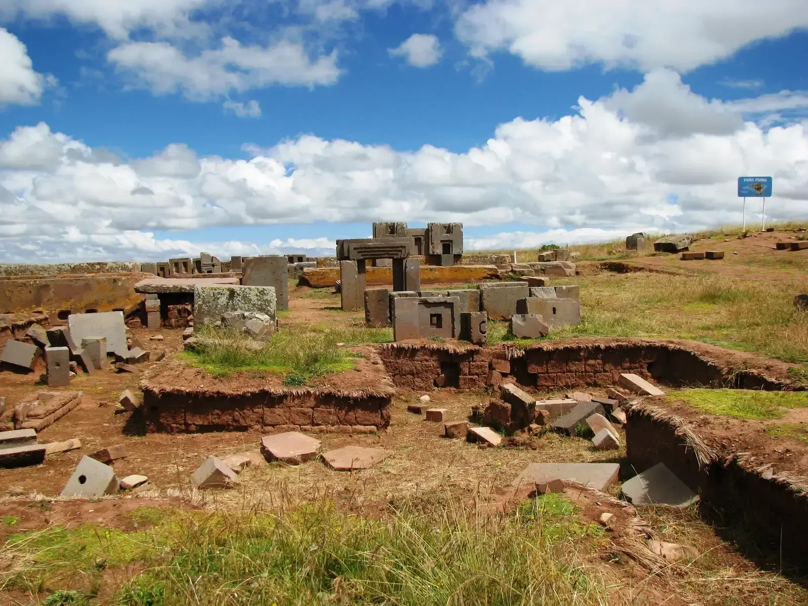 2. Puma Punku: Precision Stonework in the High Andes (Image Credits: Wikimedia)
