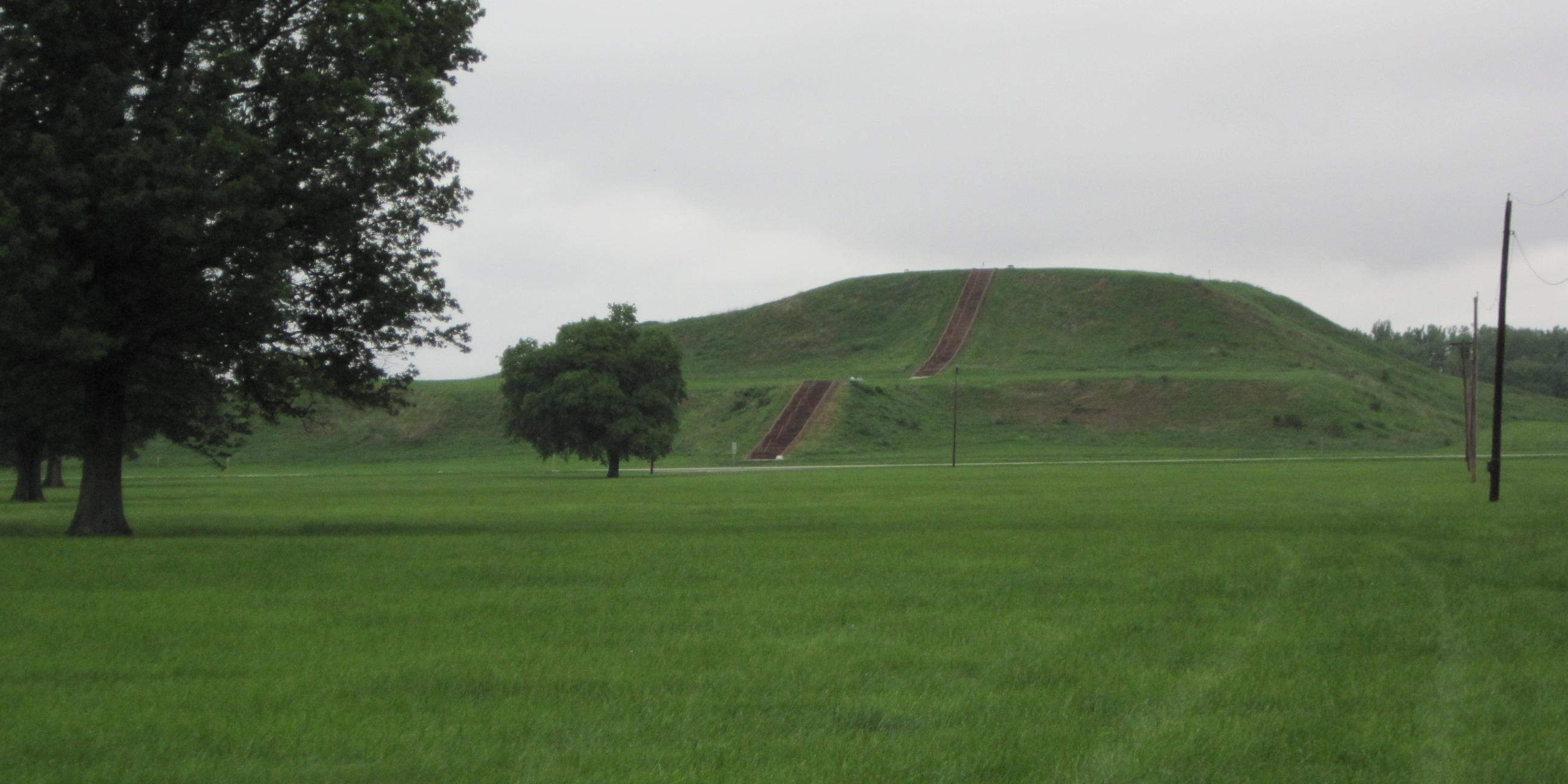 The Monks Mound Legacy (Image Credits: Wikimedia)