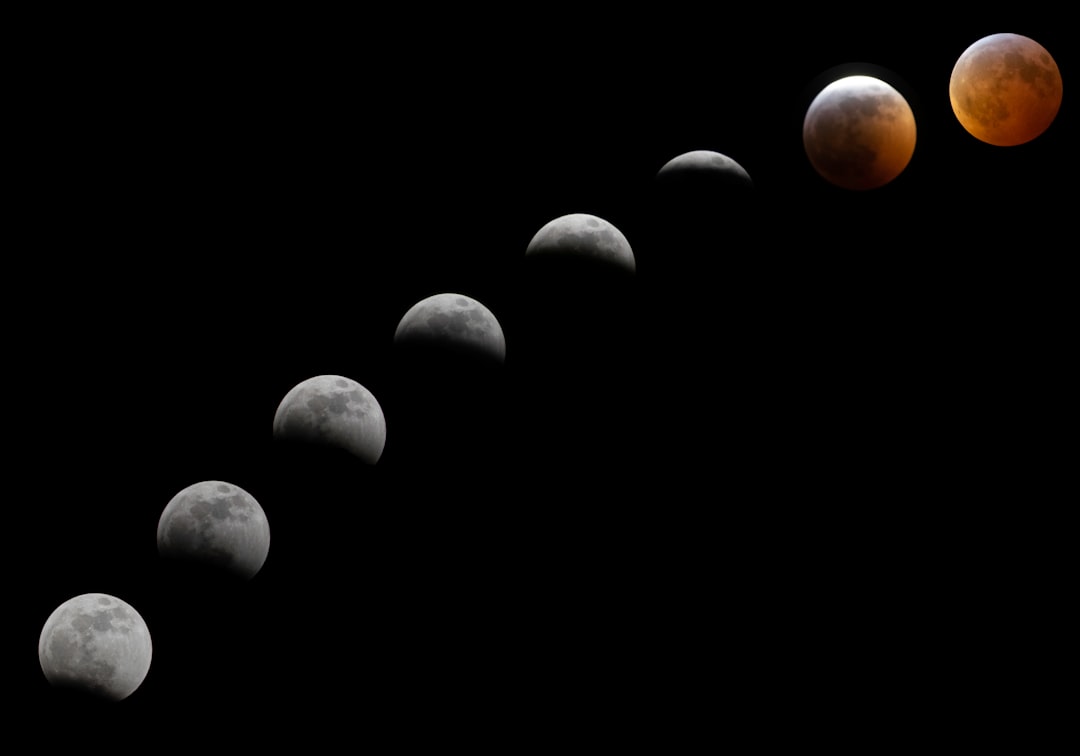 Tracking Your Personal Lunar Patterns (Image Credits: Unsplash)