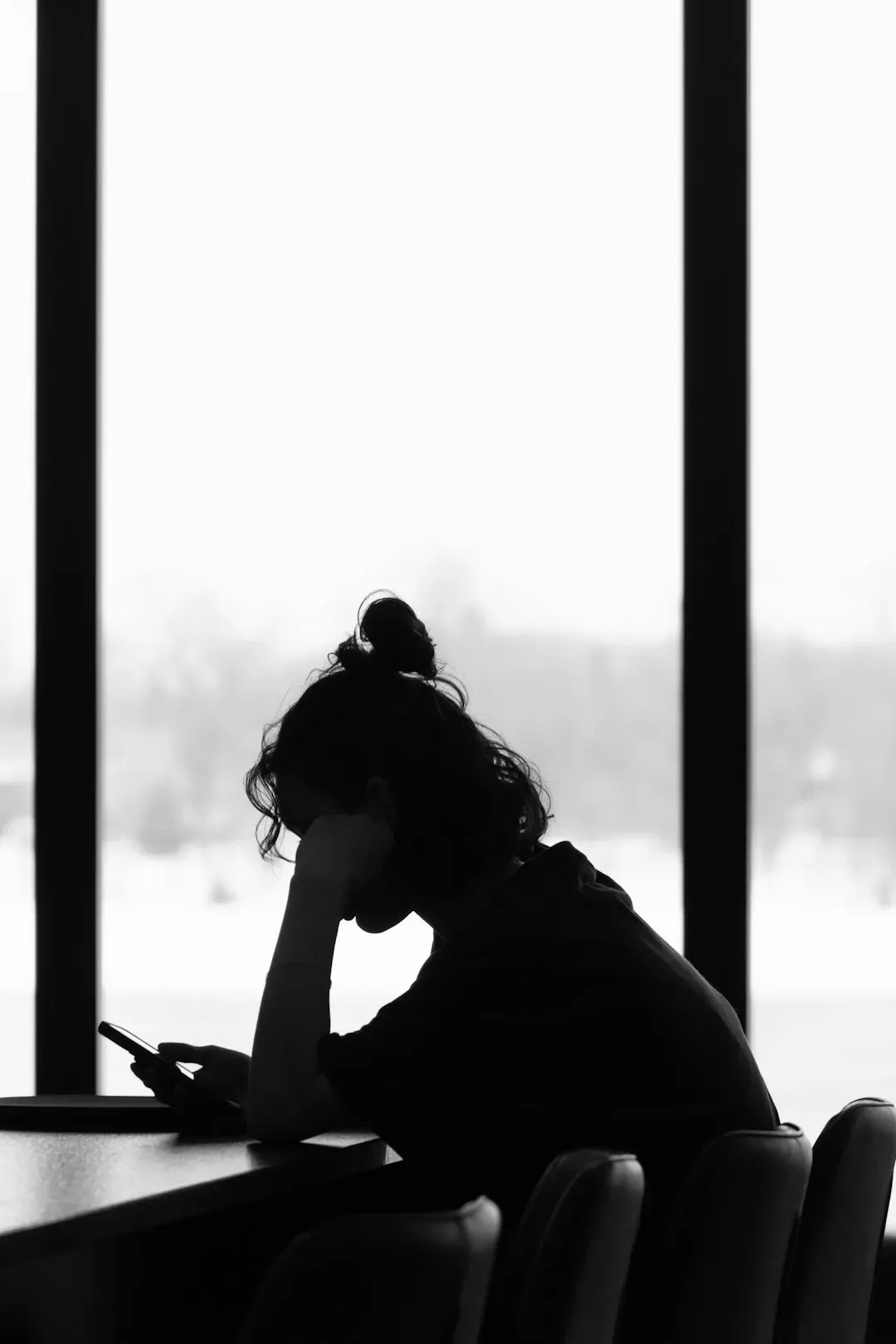 Identity Erosion: When Being the Empath Becomes Your Only Role (Image Credits: Unsplash)