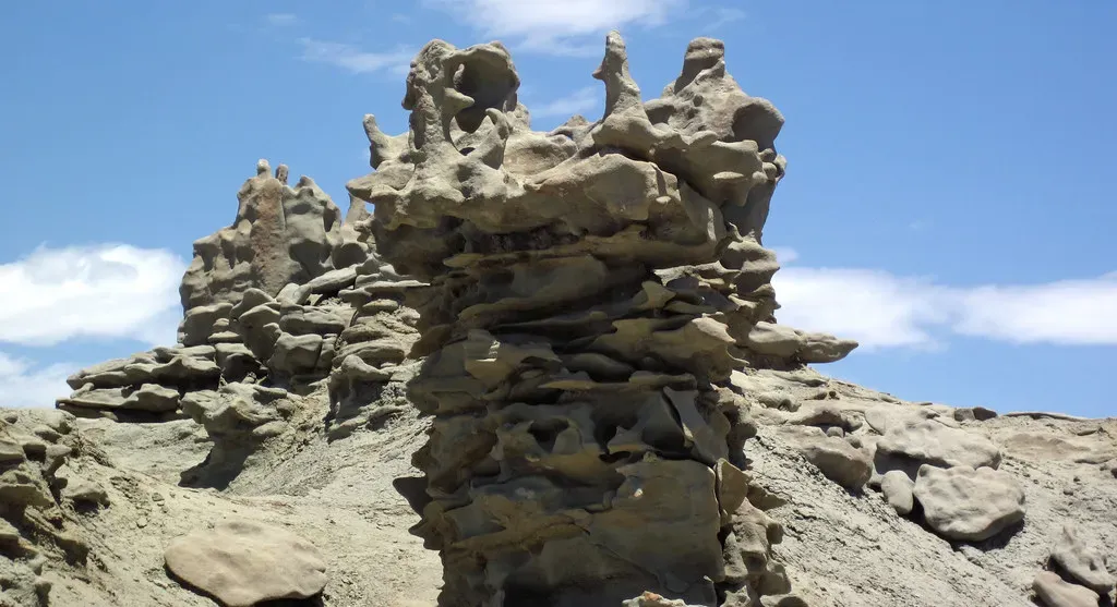 Fantasy Canyon, Utah: Rock Sculptures That Look Too Delicate to Be Real (James St. John, Flickr, CC BY 2.0)