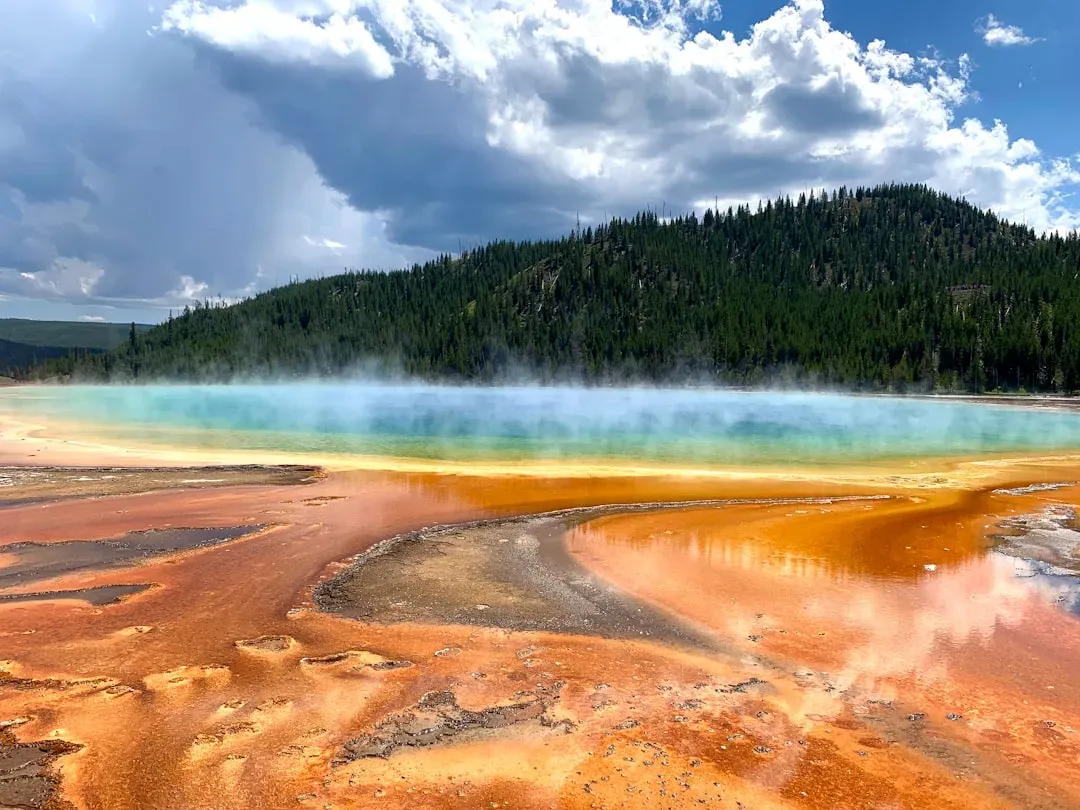 Rethinking the Fuel: Yellowstone May Not Be the Deep Mantle Monster You Imagined (Image Credits: Unsplash)