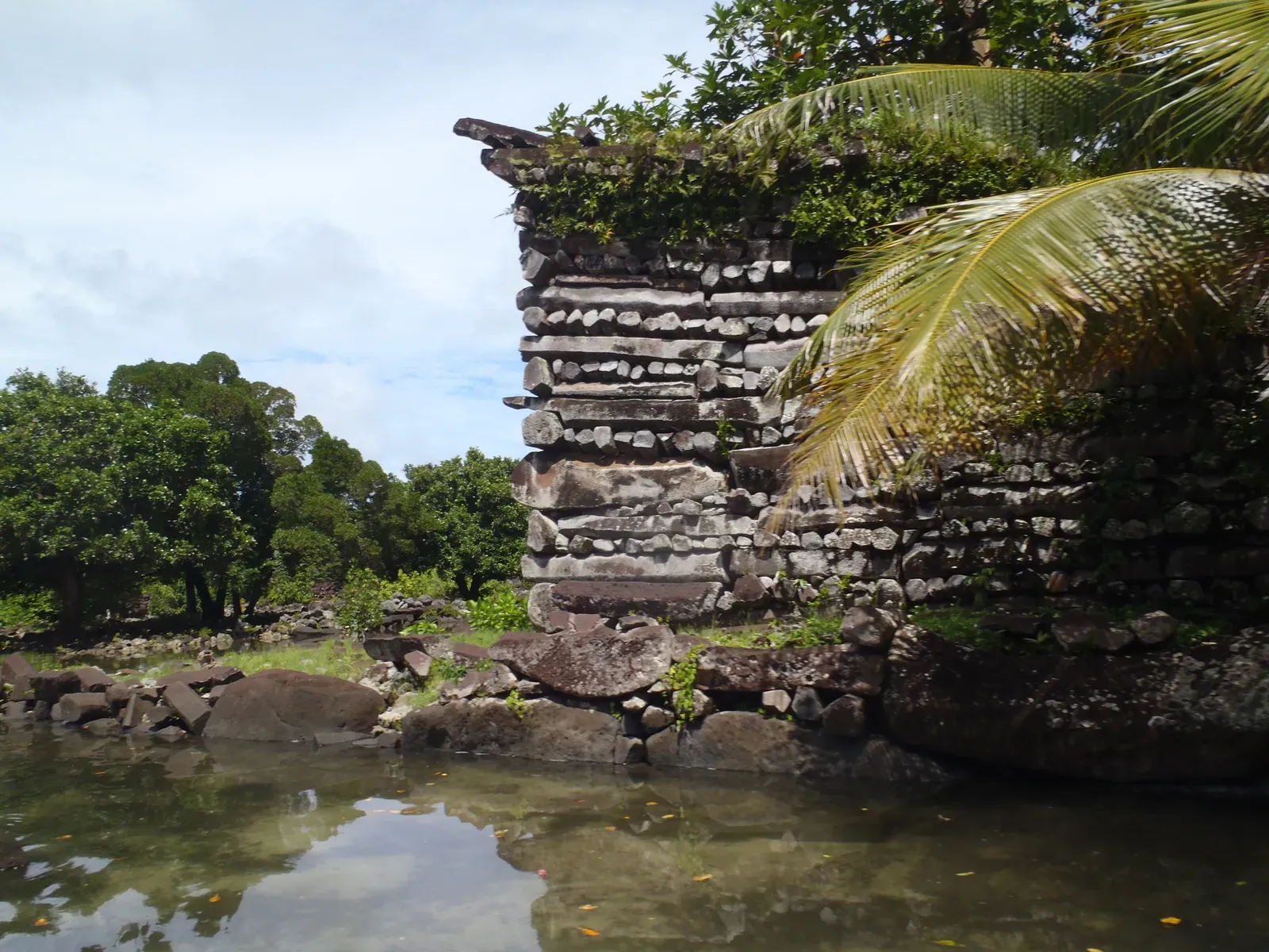 Nan Madol: A Basalt City Built on the Sea (Image Credits: Wikimedia)
