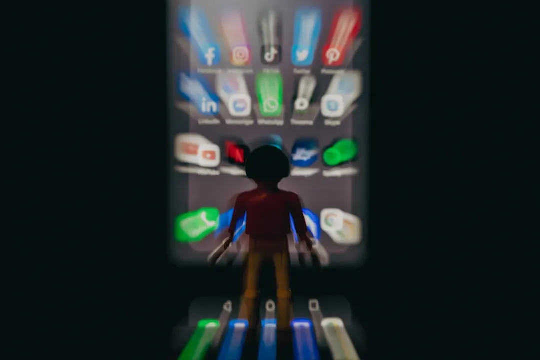 Social Overload: When Your Mind Has Too Many People to Track (Image Credits: Unsplash)
