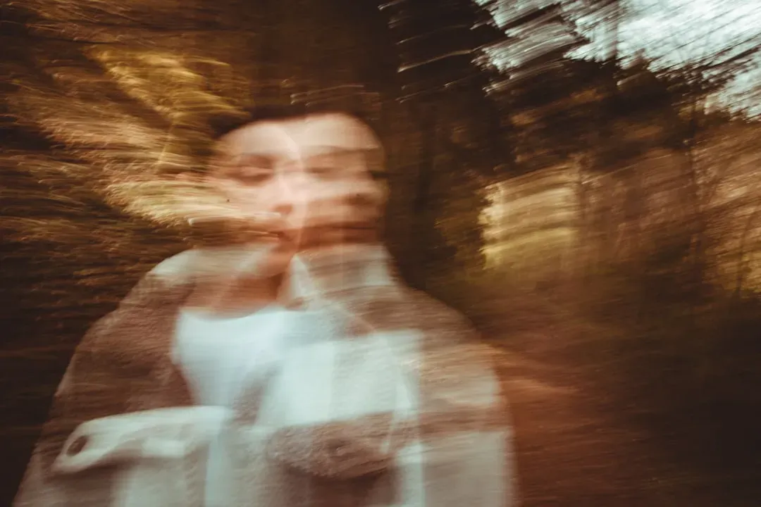 When Recognition Breaks: The Brain’s “Familiarity” Circuit Misfires (Image Credits: Unsplash)