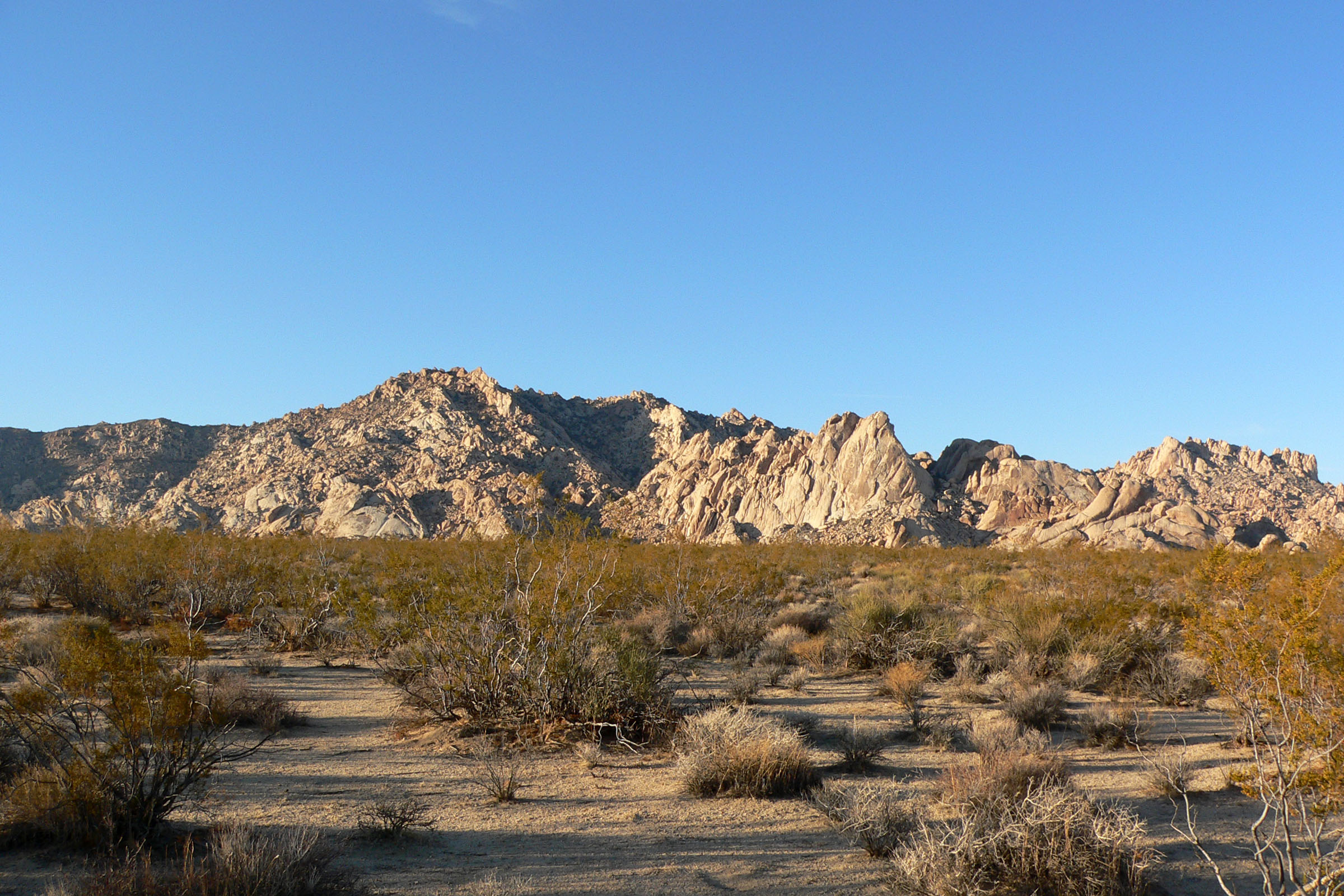 Earth Signs on Granite and Green (Image Credits: Wikimedia)