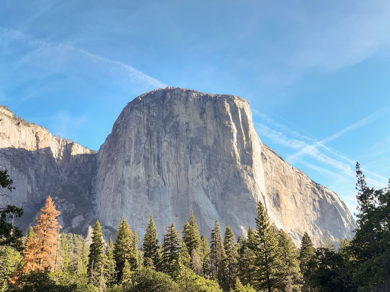 Yosemite's El Capitan - The Granite Giant (Image Credits: Pixabay)